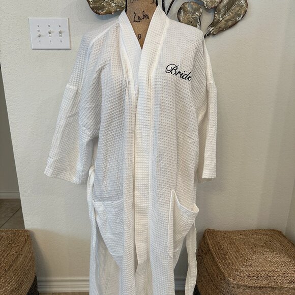 NWOT Bride & Groom Luxor Linens White Waffle Robes – Set of 2 (His & Hers)